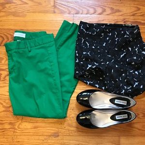 Well loved Green Gap Slim cropped Capris